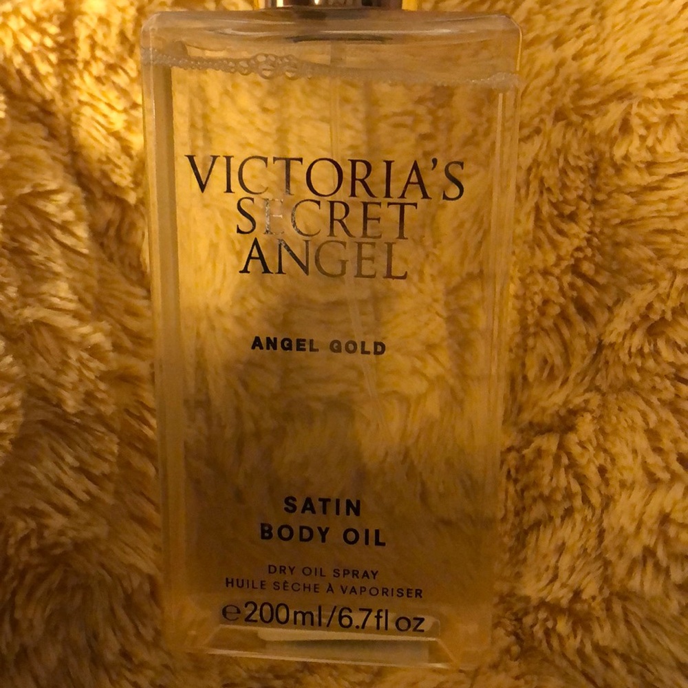 Victoria’s Secret satin body oil